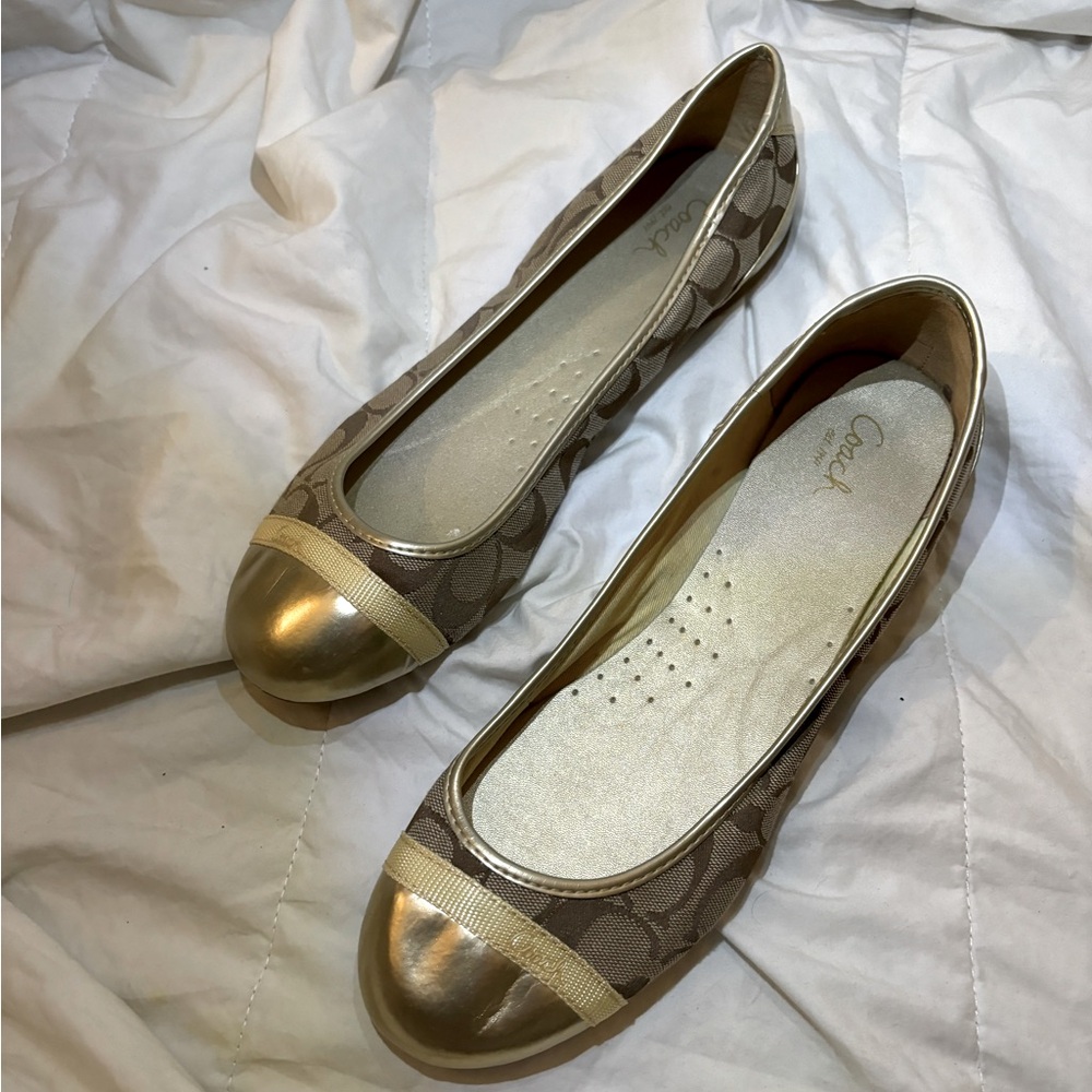 Coach Cecile signature ballet flat shoe gold size 11
